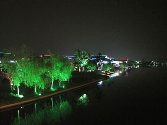Suzhou-lake1.jpg